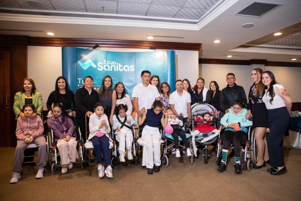 Ecuasanitas y Fundación Rett firman un nuevo convenio que fortalece la atención en salud para familias de niños y niñas con discapacidad severa