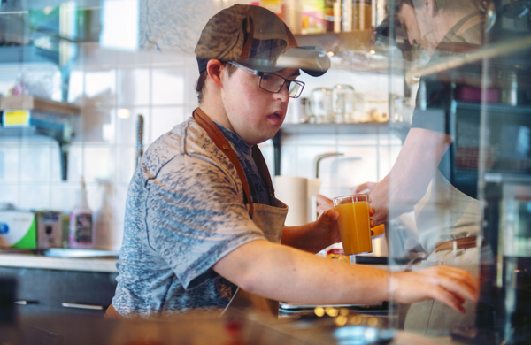 Lo que parece pequeño puede cambiarlo todo: ajustes razonables en el trabajo
